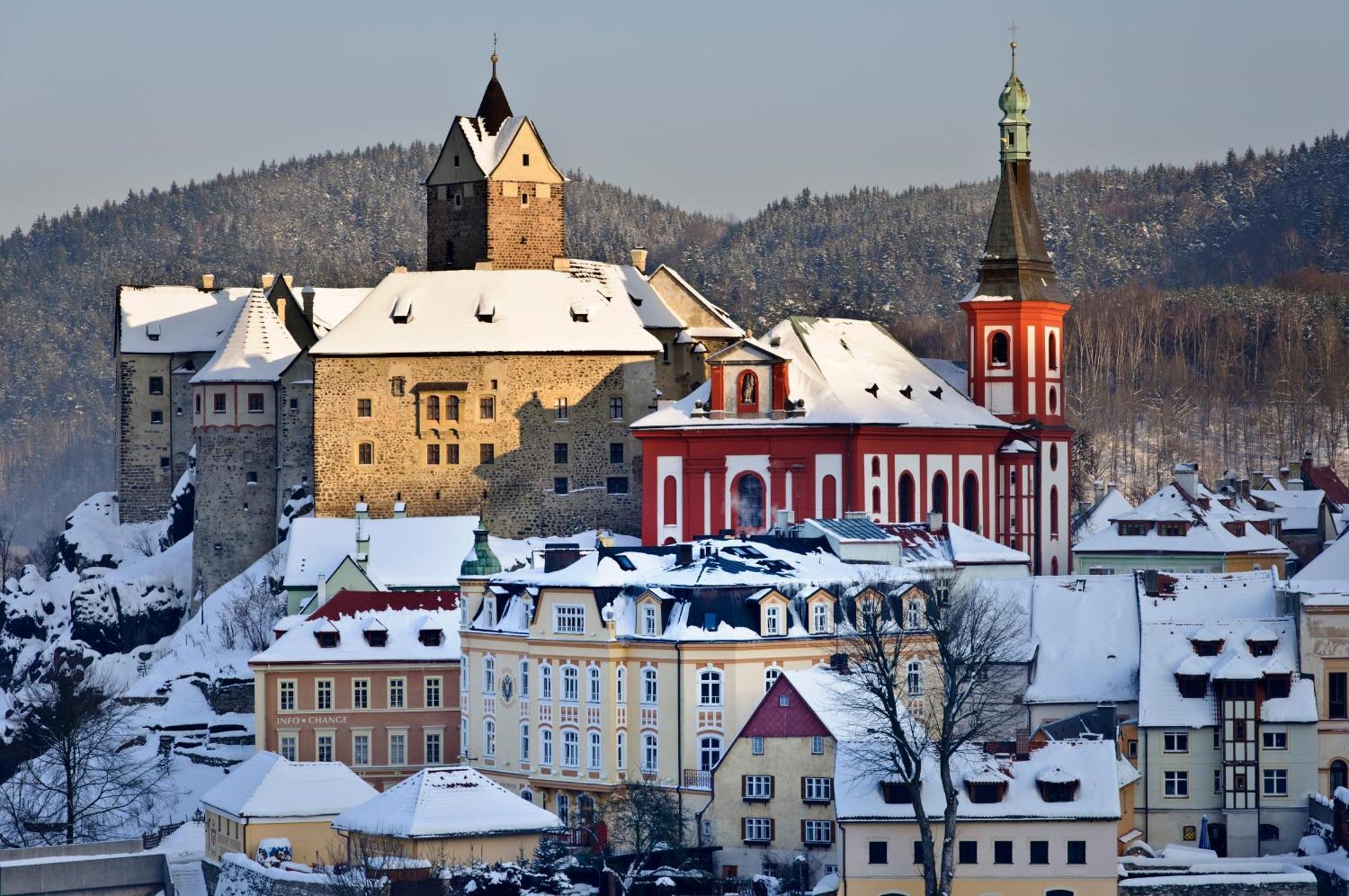Hotel Cisar Ferdinand Loket Kültér fotó