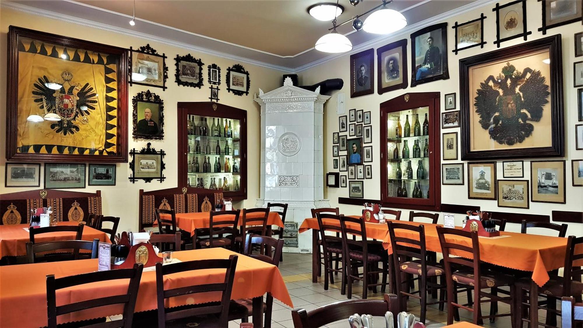 Hotel Cisar Ferdinand Loket Kültér fotó