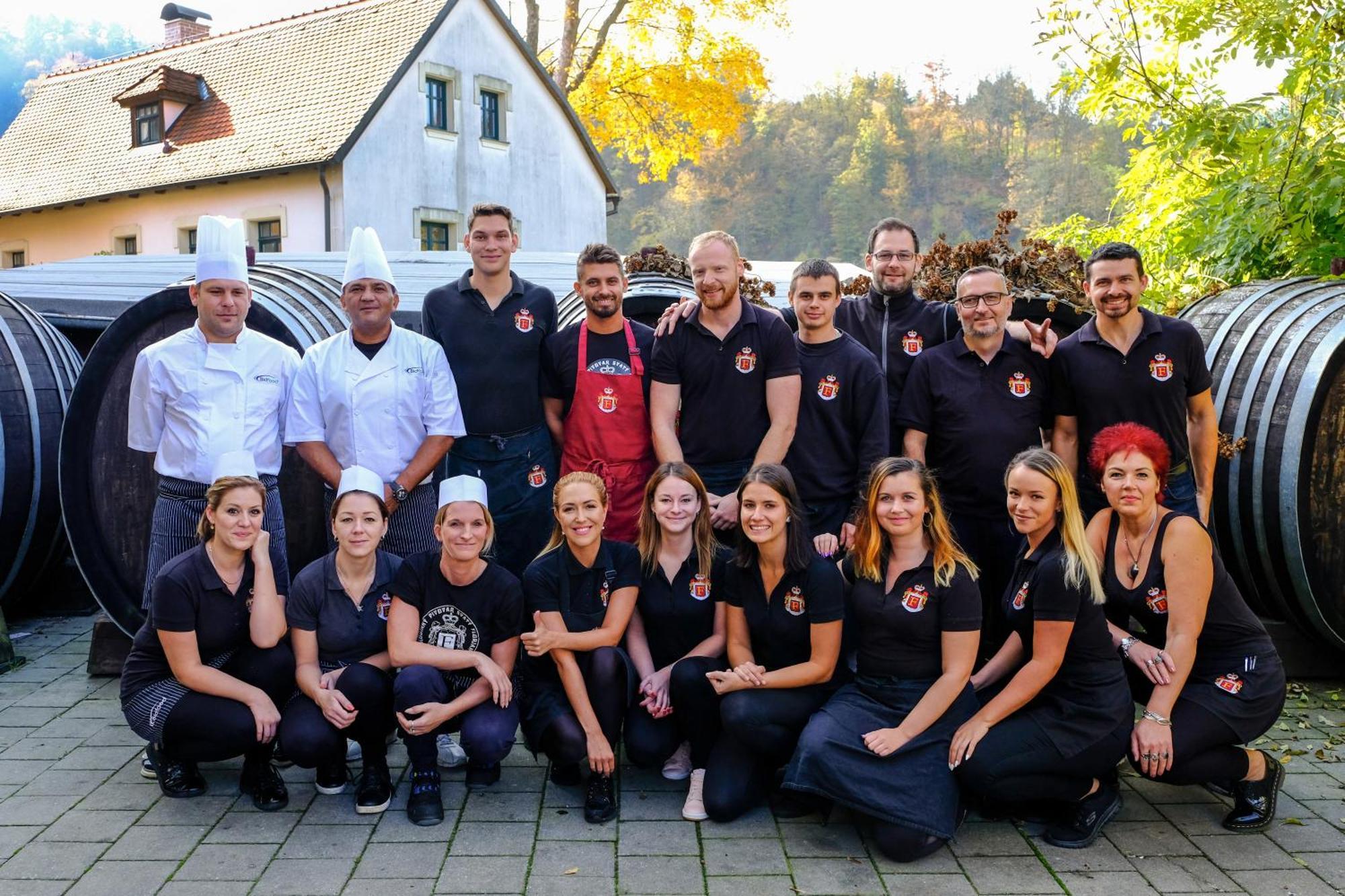 Hotel Cisar Ferdinand Loket Kültér fotó