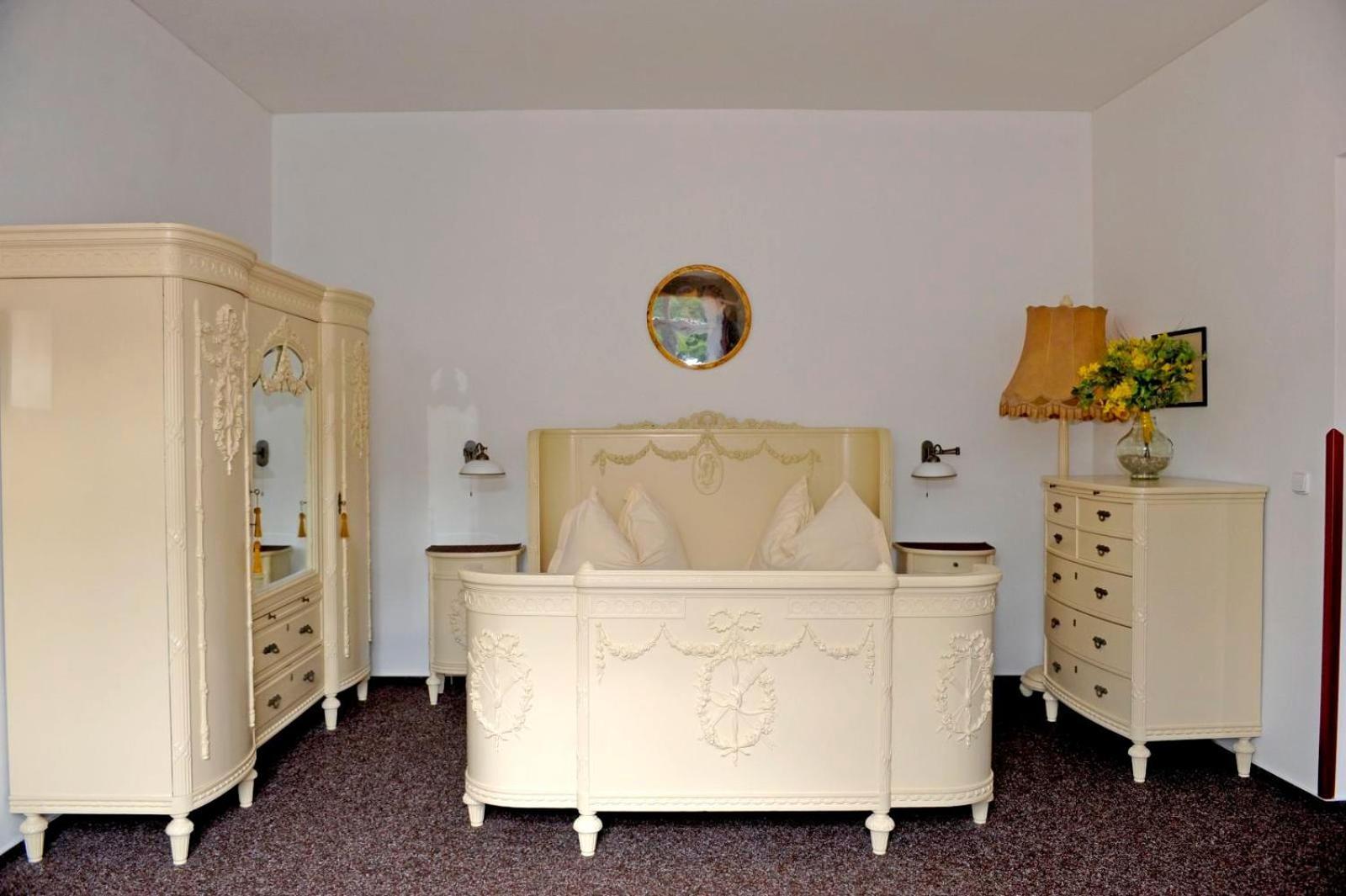 Hotel Cisar Ferdinand Loket Szoba fotó